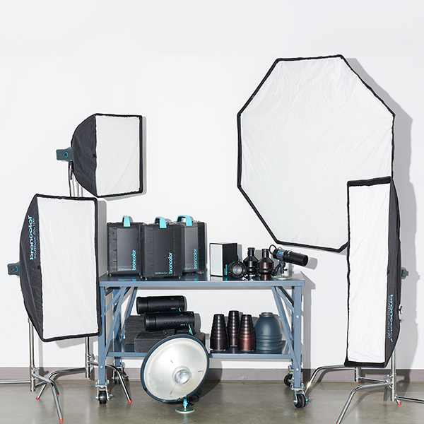 Lemon Poppy Studios is a woman-owned 2,000 SQ FT photography production rental studio with a full prep/shooting kitchen and private patio in Queens, NY. The space at LPS is adaptable and can be used for still life food productions, photoshoots, film/non sound video shoots, events, food prep, castings, private lunches & dinners, fittings, and production meetings.
